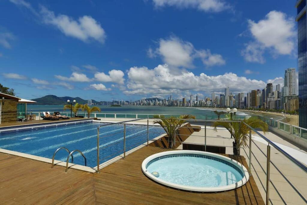 Apartamento Kitnet Em Predio Com Vista Mar Balneário Camboriú